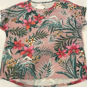 Beach lunch lounge Tropical patterned t- shirt. Size m